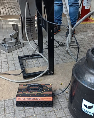Estação de energia TRX POWER 200 Treinex