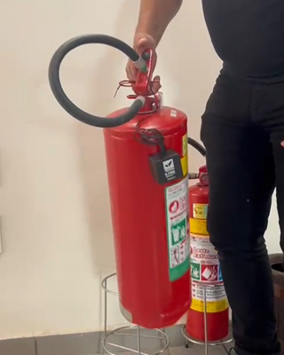 Simulador de chama elétrica indoor E-FIRE Treinex